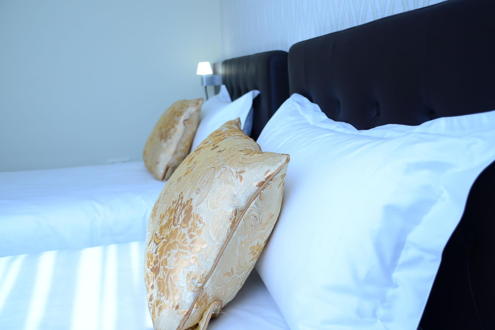 The Helmet Hotel Saint-Josse-ten-Noode Екстер'єр фото