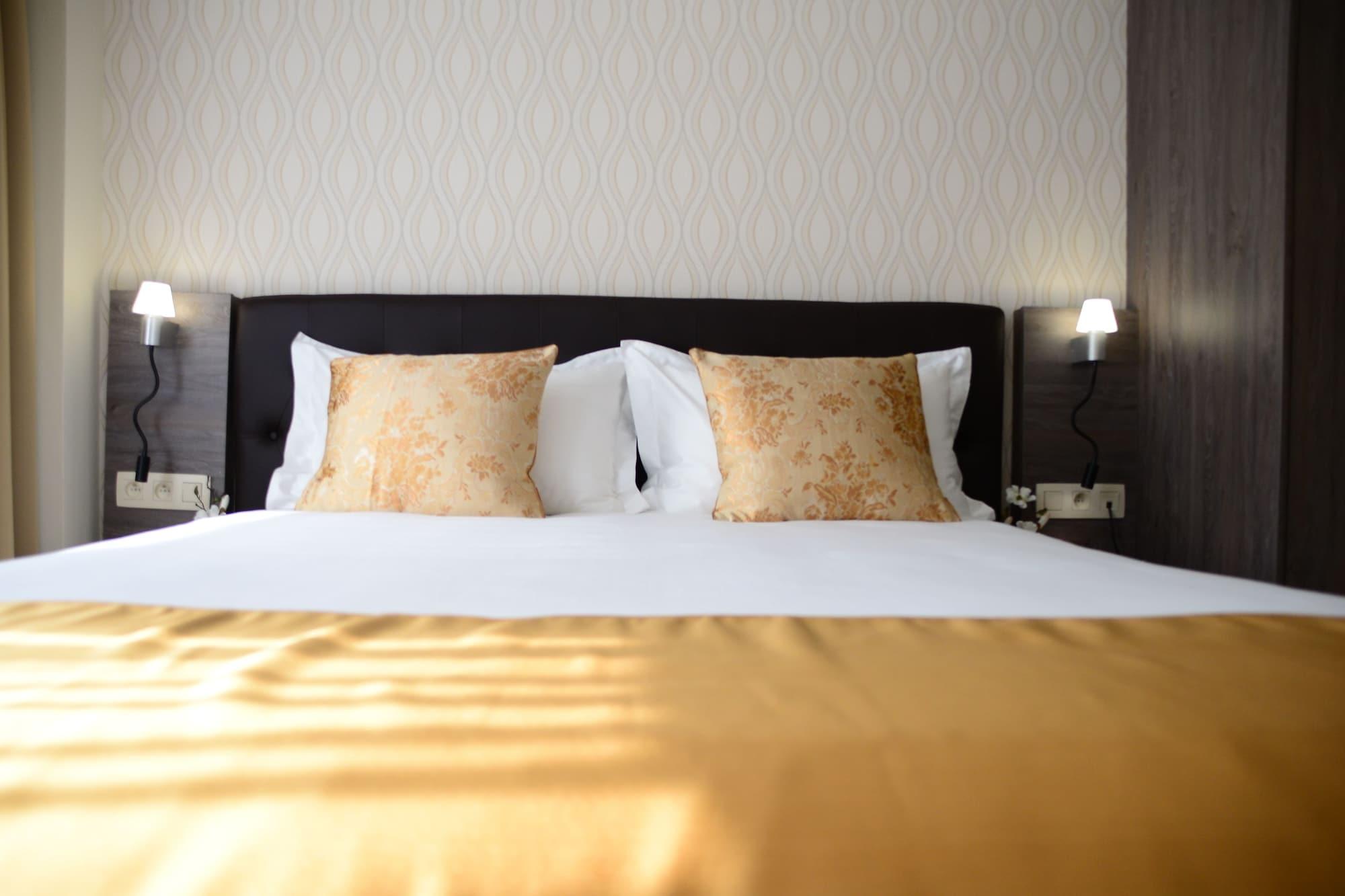 The Helmet Hotel Saint-Josse-ten-Noode Екстер'єр фото