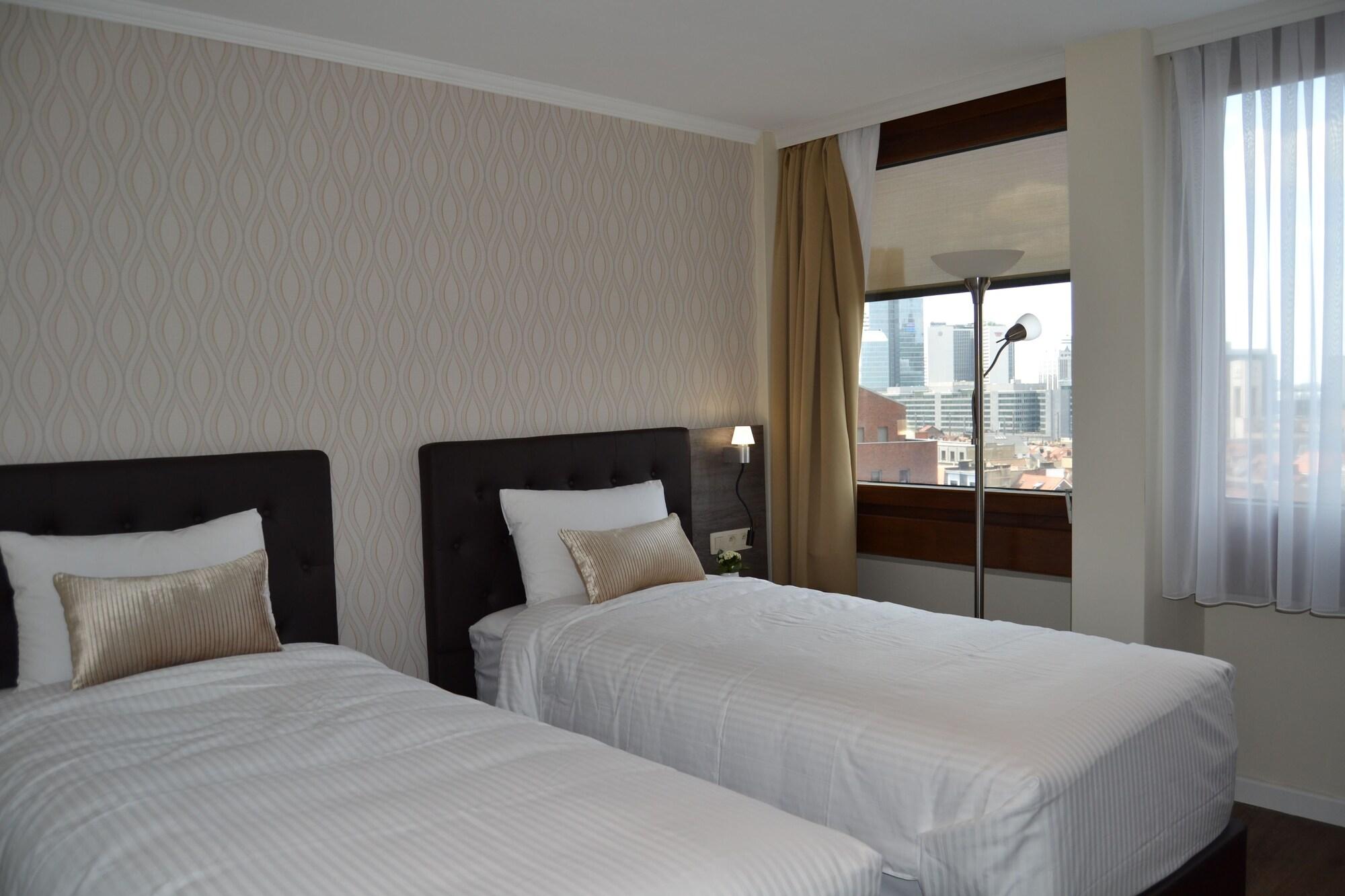 The Helmet Hotel Saint-Josse-ten-Noode Екстер'єр фото