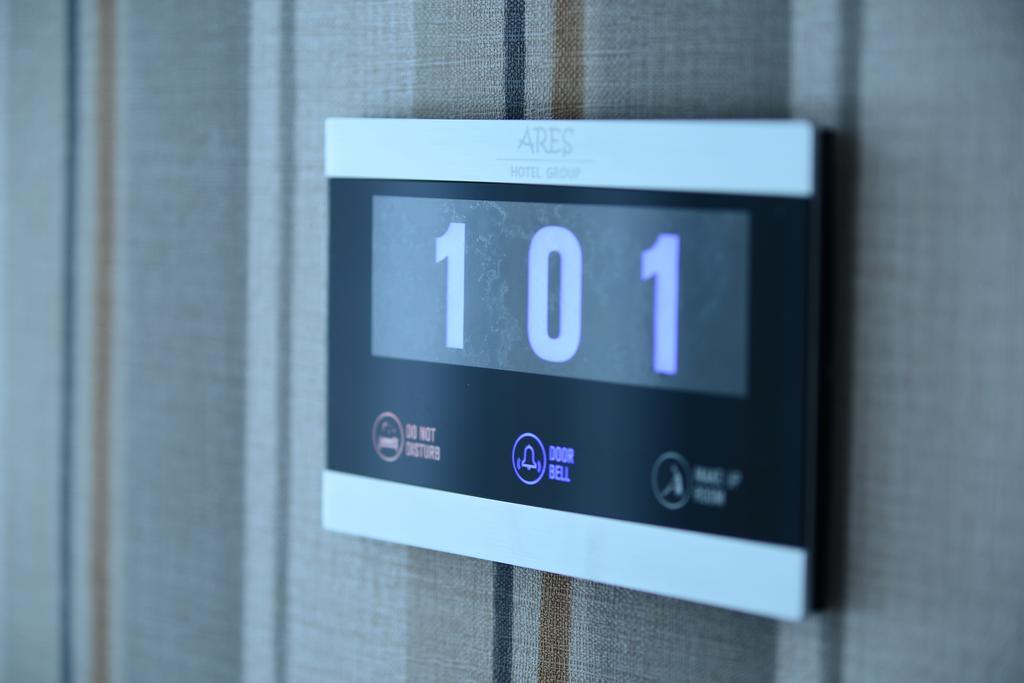 The Helmet Hotel Saint-Josse-ten-Noode Екстер'єр фото