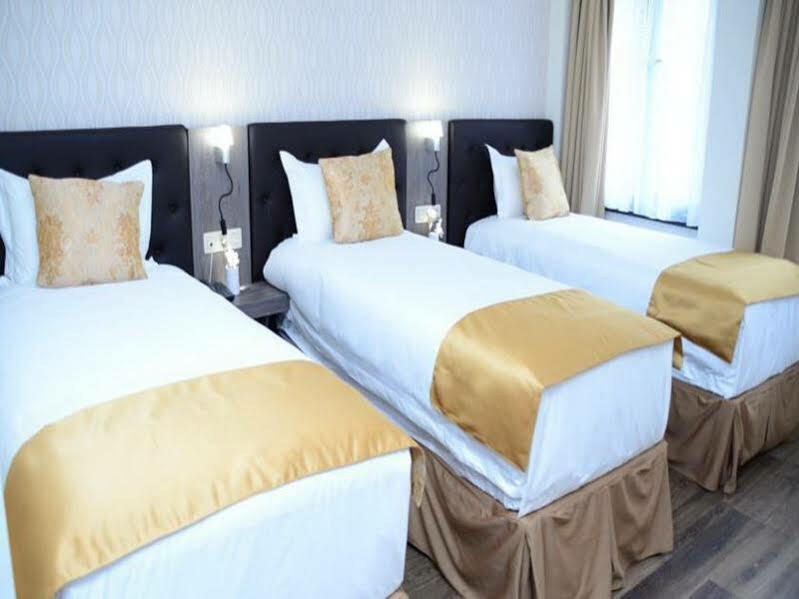 The Helmet Hotel Saint-Josse-ten-Noode Екстер'єр фото
